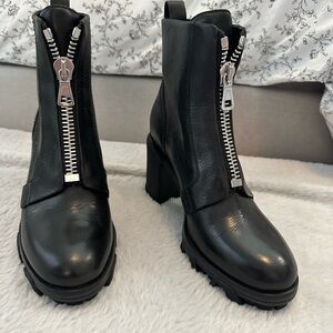 NWOT Rag & Bone Shiloh High Zip Boot - Leather